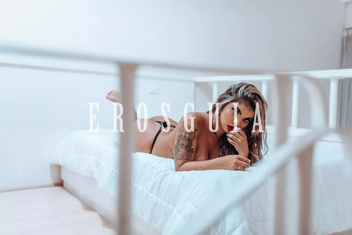 Beijos na boca, Fetichismo, Atenção à casais, Oral com camisinha, Oral sem camisinha, Squirting, Sado submissa, Chuva dourada, Cubana, Sexo anal, Garganta profunda, Lésbica, Beijo branco, Ejaculação corpo, Namoradinha, Oral até o final, Duplas, Sado dominadora, Fantasias e figurinos, Massagem erótica, Strap on, Trios, Ejaculação facial, PSE, Sado suave, Sado duro, Lingerie, Festas i eventos, Atenção à deficientes físicos, Atenção à mulheres, Despedida de solteiro, Orgia, Fisting vaginal, Sexcam: garotas de programa em São Paulo