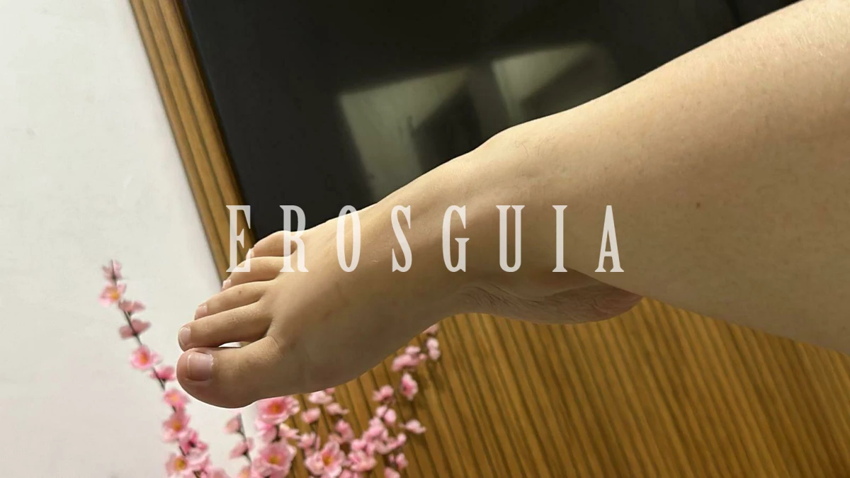 Beijos na boca, Fetichismo, Atenção à casais, Oral com camisinha, Oral sem camisinha, Sado submissa, Chuva dourada, Beijo negro, Sexo anal, Garganta profunda, Lésbica, Namoradinha, Oral até o final, Duplas, Fantasias e figurinos, Massagem erótica, Trios, Lingerie, Festas i eventos, Atenção à deficientes físicos, Atenção à mulheres, Despedida de solteiro, Orgia: garotas de programa em Guarulhos