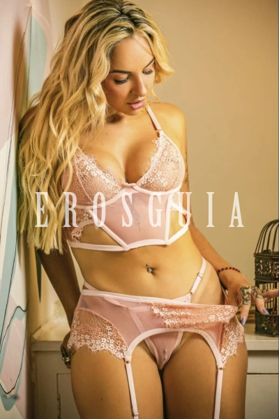Julia, Acompanhante em Divinópolis 61998898837