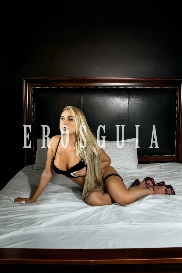 Beijos na boca, Fetichismo, Atenção à casais, Oral com camisinha, Oral sem camisinha, Sado submissa, Chuva dourada, Beijo negro, Cubana, Sexo anal, Garganta profunda, Lésbica, Beijo branco, Ejaculação corpo, Namoradinha, Oral até o final, Duplas, Sado dominadora, Fantasias e figurinos, Massagem erótica, Trios, Ejaculação facial, PSE, Sado suave, Sado duro, Lingerie, Ativa, Passiva, Inversao de papéis, Brinquedos secuais, Sem limite, Festas i eventos, Fisting Anal, Versatil, Experta principiantes, Atenção à deficientes físicos, Atenção à mulheres, Despedida de solteiro, Orgia, Face fucking, Sexcam: travesti em Guaratingueta