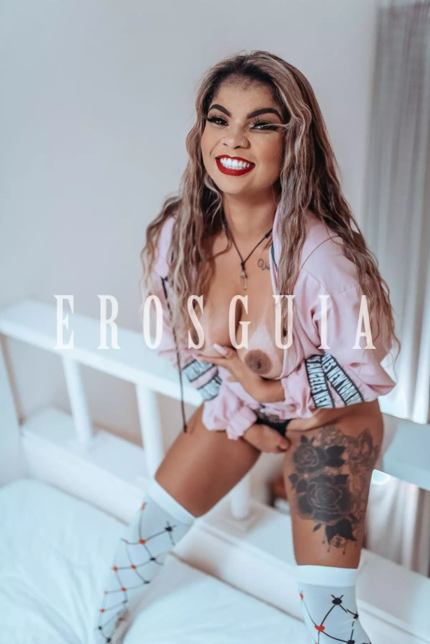Beijos na boca, Fetichismo, Atenção à casais, Oral com camisinha, Oral sem camisinha, Squirting, Sado submissa, Chuva dourada, Cubana, Sexo anal, Garganta profunda, Lésbica, Beijo branco, Ejaculação corpo, Namoradinha, Oral até o final, Duplas, Sado dominadora, Fantasias e figurinos, Massagem erótica, Strap on, Trios, Ejaculação facial, PSE, Sado suave, Sado duro, Lingerie, Festas i eventos, Atenção à deficientes físicos, Atenção à mulheres, Despedida de solteiro, Orgia, Fisting vaginal, Sexcam: garotas de programa em São Paulo