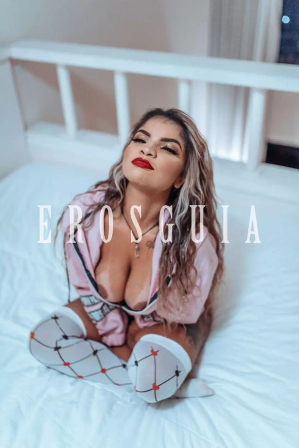 Beijos na boca, Fetichismo, Atenção à casais, Oral com camisinha, Oral sem camisinha, Squirting, Sado submissa, Chuva dourada, Cubana, Sexo anal, Garganta profunda, Lésbica, Beijo branco, Ejaculação corpo, Namoradinha, Oral até o final, Duplas, Sado dominadora, Fantasias e figurinos, Massagem erótica, Strap on, Trios, Ejaculação facial, PSE, Sado suave, Sado duro, Lingerie, Festas i eventos, Atenção à deficientes físicos, Atenção à mulheres, Despedida de solteiro, Orgia, Fisting vaginal, Sexcam: garotas de programa em São Paulo