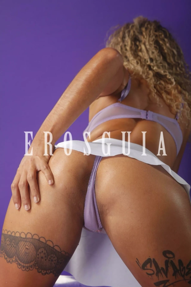 Beijos na boca, Fetichismo, Atenção à casais, Oral com camisinha, Oral sem camisinha, Chuva dourada, Beijo negro, Garganta profunda, Lésbica, Ejaculação corpo, Namoradinha, Oral até o final, Duplas, Fantasias e figurinos, Massagem erótica, Trios, Ejaculação facial, Lingerie, Festas i eventos, Atenção à deficientes físicos, Atenção à mulheres, Despedida de solteiro, Orgia, Sexcam: garotas de programa em Salvador