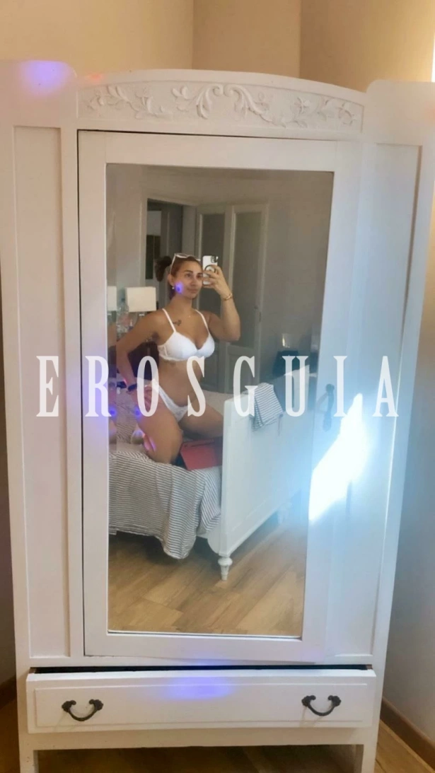 Beijos na boca, Fetichismo, Oral sem camisinha, Chuva dourada, Sexo anal, Garganta profunda, Namoradinha, Sado dominadora, Massagem erótica, Lingerie, Ativa, Passiva, Experta principiantes, Orgia: travesti em Manaus