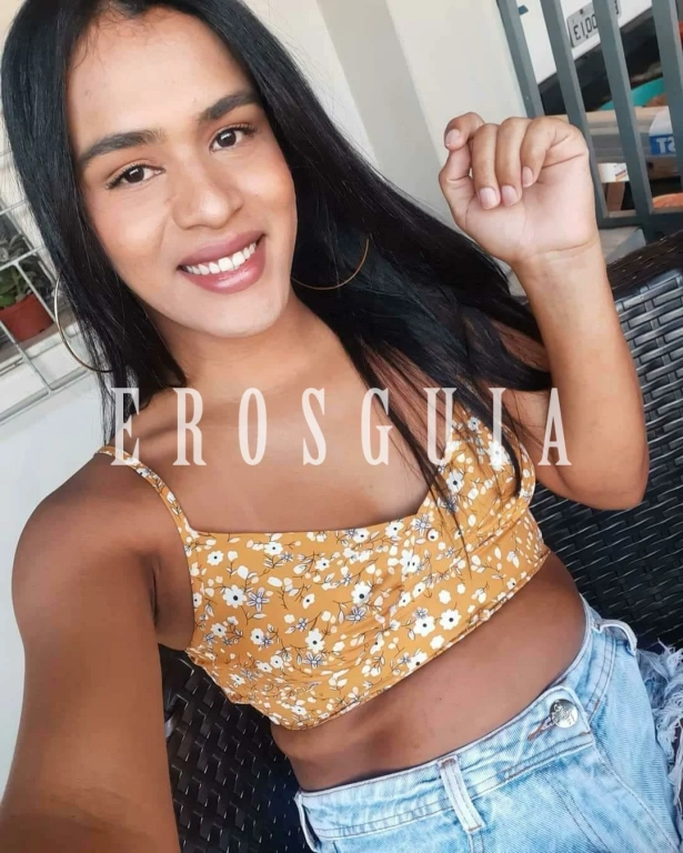Leonna, ? Me chamo Leona. Não sou de falar muit