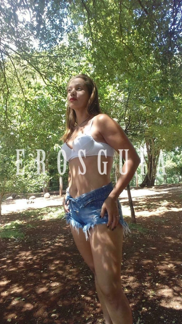 Acompanhantes, Beijos na boca, Fetichismo, Oral sem camisinha