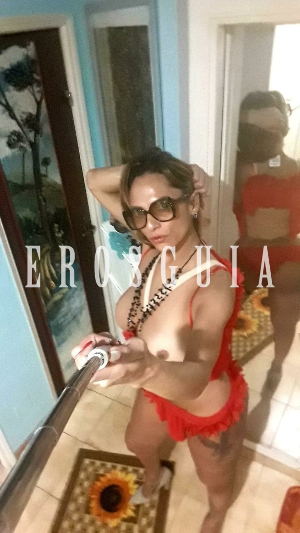 Beijos na boca, Sexo anal, Garganta profunda, Massagem erótica, Lingerie, Sexcam: travesti em Porto Velho