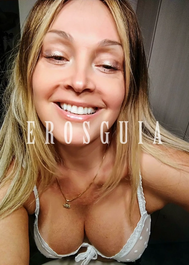 Beijos na boca, Oral sem camisinha, Sexo anal, Ejaculação corpo, Namoradinha, Sado dominadora, Fantasias e figurinos, Massagem erótica, Ejaculação facial, Sado suave, Lingerie, Ativa, Passiva, Inversao de papéis, Brinquedos secuais, Sem limite, Festas i eventos, Versatil, Experta principiantes, Despedida de solteiro: travesti em Ourinhos