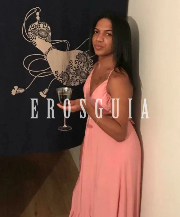 Beijos na boca, Fetichismo, Atenção à casais, Oral com camisinha, Oral sem camisinha, Chuva dourada, Beijo negro, Cubana, Sexo anal, Garganta profunda, Lésbica, Beijo branco, Ejaculação corpo, Namoradinha, Oral até o final, Duplas, Sado dominadora, Fantasias e figurinos, Massagem erótica, Trios, Ejaculação facial, PSE, Sado suave, Sado duro, Lingerie, Ativa, Passiva, Inversao de papéis, Brinquedos secuais, Sem limite, Festas i eventos, Fisting Anal, Versatil, Experta principiantes, Atenção à deficientes físicos, Atenção à mulheres, Despedida de solteiro, Orgia, Face fucking, Sexcam: travesti em São Paulo