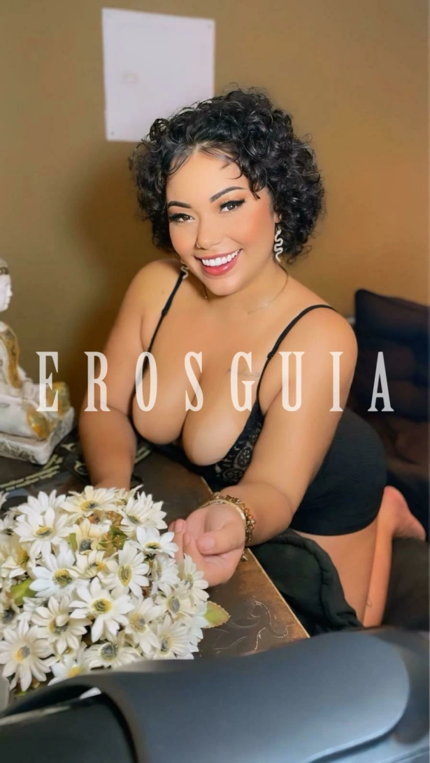 Beijos na boca, Atenção à casais, Oral com camisinha, Chuva dourada, Namoradinha, Duplas, Massagem erótica, Trios, Lingerie, Despedida de solteiro, Orgia: garotas de programa em Niterói