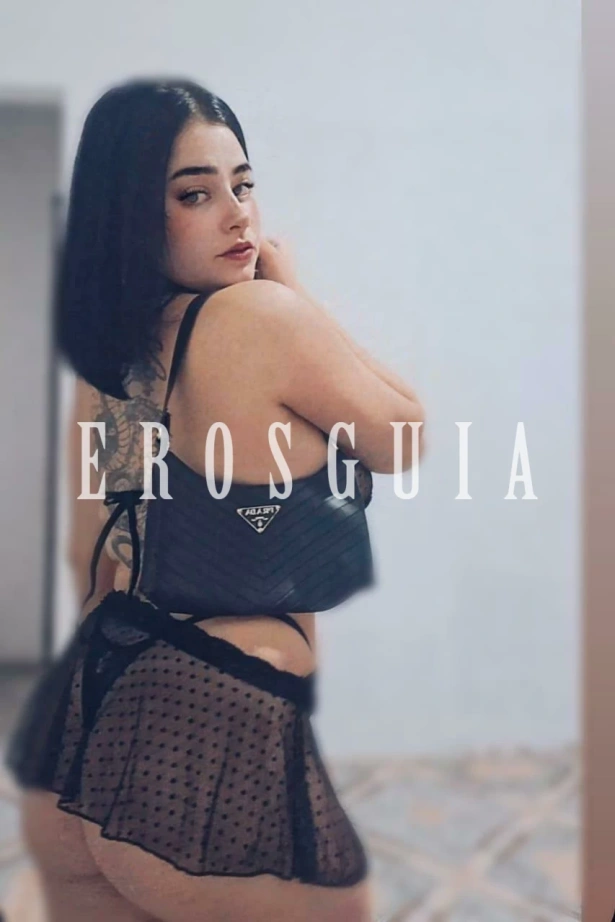 Beijos na boca, Atenção à casais, Oral sem camisinha, Chuva dourada, Sexo anal, Garganta profunda, Ejaculação corpo, Namoradinha, Oral até o final, Duplas, Massagem erótica: garotas de programa em Cotia