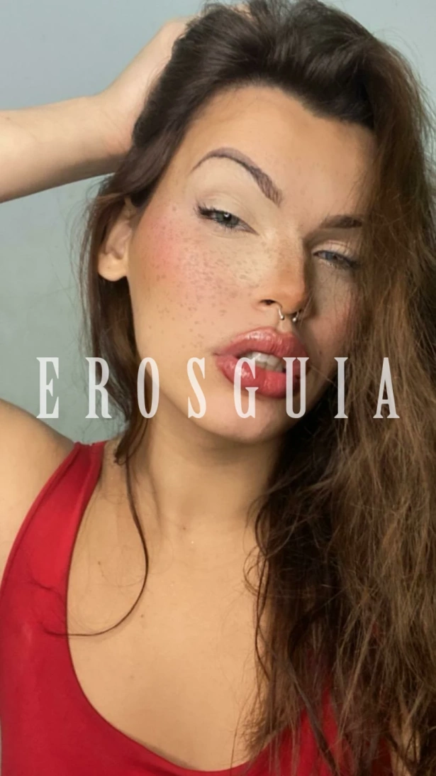 Beijos na boca, Atenção à casais, Oral com camisinha, Oral sem camisinha, Sexo anal, Garganta profunda, Ejaculação corpo, Namoradinha, Oral até o final, Ativa, Passiva, Inversao de papéis, Versatil, Atenção à mulheres, Face fucking, Sexcam: travesti em Rio de Janeiro