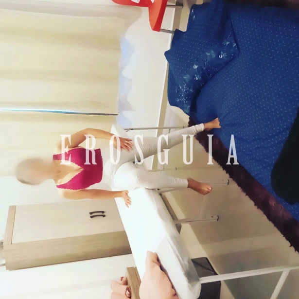 Beijos na boca, Atenção à casais, Oral com camisinha, Oral sem camisinha, Sexo anal, Garganta profunda, Ejaculação corpo, Oral até o final, Sado dominadora, Massagem erótica, Ejaculação facial: garotas de programa em Balneário Camboriú