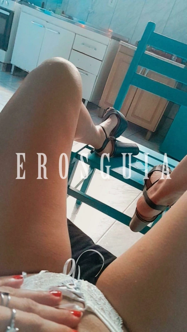 Beijos na boca, Oral com camisinha, Oral sem camisinha, Oral até o final, Massagem erótica, Ejaculação facial, Lingerie, Festas i eventos, Despedida de solteiro, Orgia, Sexcam: garotas de programa em Florianópolis