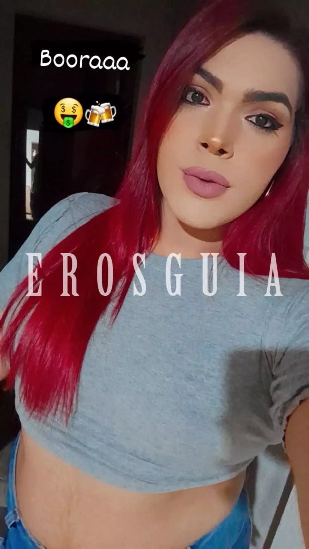 Carol ruiva, travesti em Uberlândia