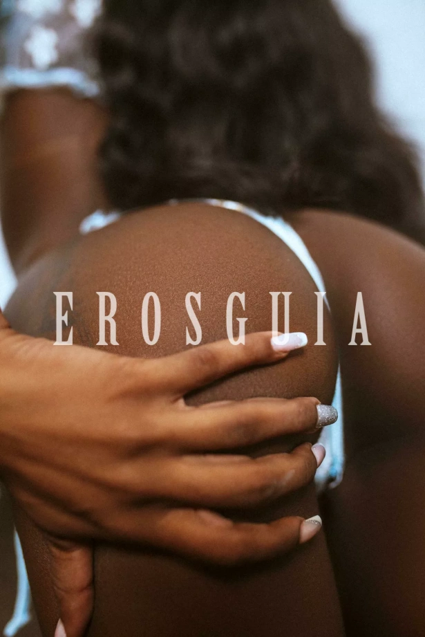 Melissa, lissa uma acompanhante brasileira de 18 