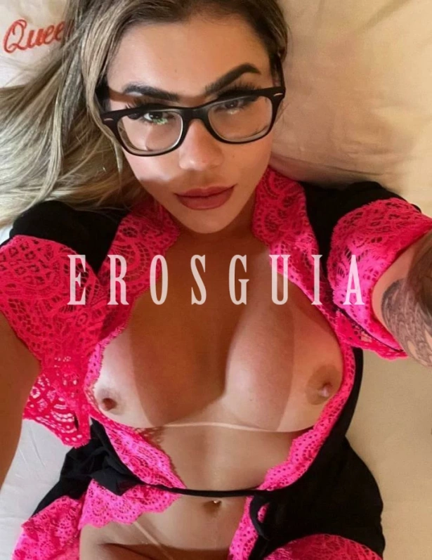 Acompanhantes, Beijos na boca, Fetichismo, Oral sem camisinha