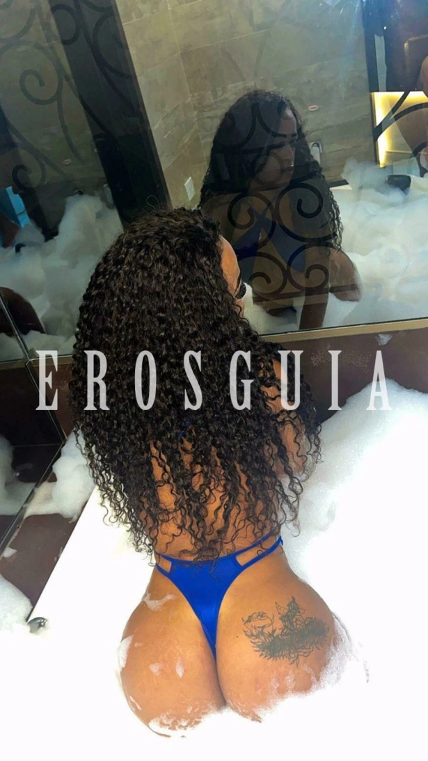 Beijos na boca, Fetichismo, Atenção à casais, Oral com camisinha, Oral sem camisinha, Sado submissa, Chuva dourada, Beijo negro, Cubana, Sexo anal, Garganta profunda, Lésbica, Beijo branco, Ejaculação corpo, Namoradinha, Oral até o final, Duplas, Sado dominadora, Fantasias e figurinos, Massagem erótica, Trios, Ejaculação facial, PSE, Sado suave, Sado duro, Lingerie, Ativa, Passiva, Inversao de papéis, Brinquedos secuais, Sem limite, Festas i eventos, Fisting Anal, Versatil, Experta principiantes, Atenção à deficientes físicos, Atenção à mulheres, Despedida de solteiro, Orgia, Face fucking, Sexcam: travesti em Niterói
