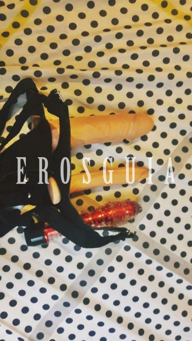 Vitória, Oral com camisinha, Squirting, Sado submissa