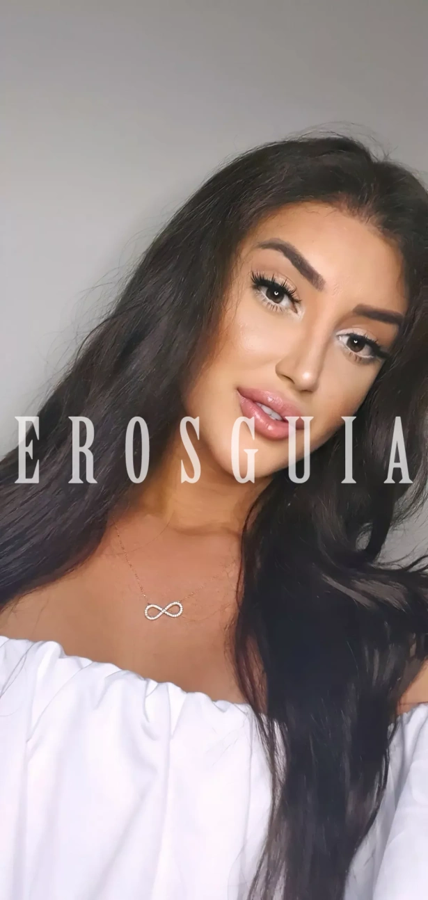 Bella, travesti em Americana