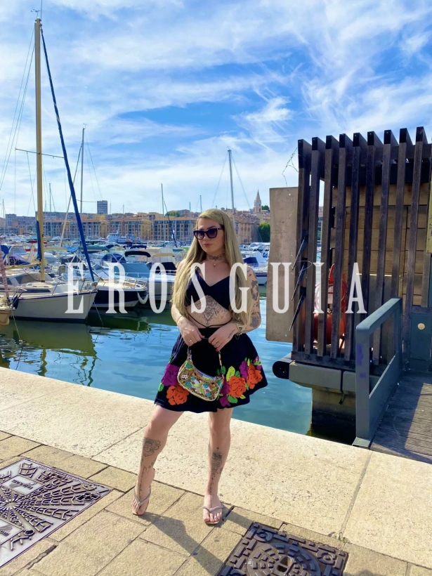 Travestis, Beijos na boca, Fetichismo, Oral sem camisinha