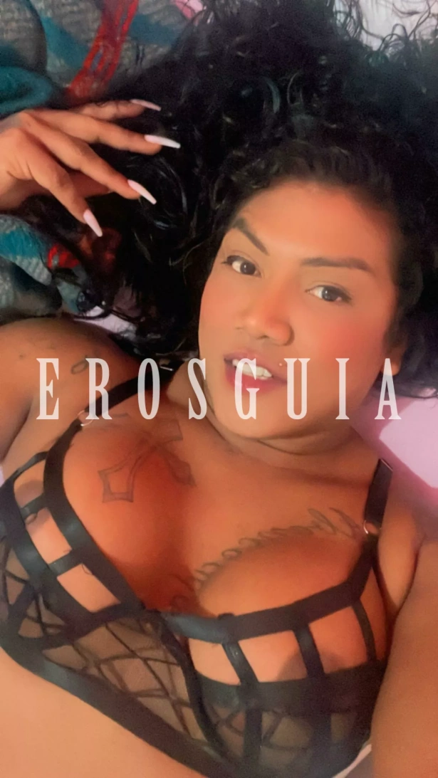 Kiara, ara e sou uma acompanhante travesti bras