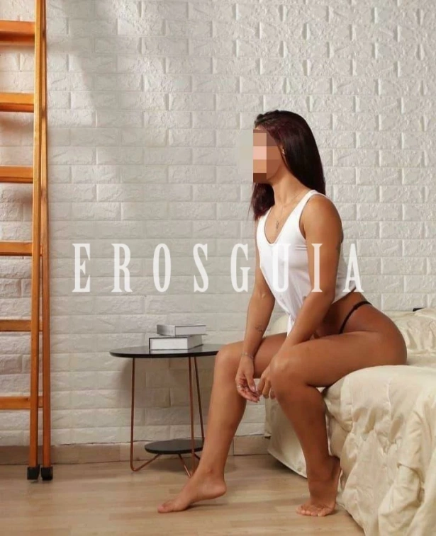 Beijos na boca, Oral com camisinha, Oral sem camisinha, Chuva dourada, Beijo negro, Garganta profunda, Ejaculação corpo, Namoradinha, Oral até o final, Duplas, Massagem erótica, Ejaculação facial: garotas de programa em Porto Alegre