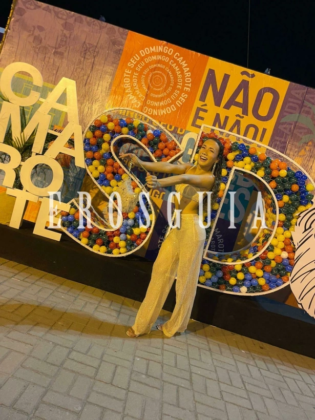 Ágatha, Olá, meu nome é Á