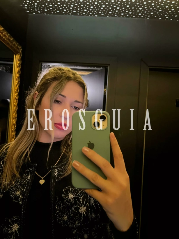 Beatriz brunett, atriz brunett, tenho 24 anos e sou de Gu