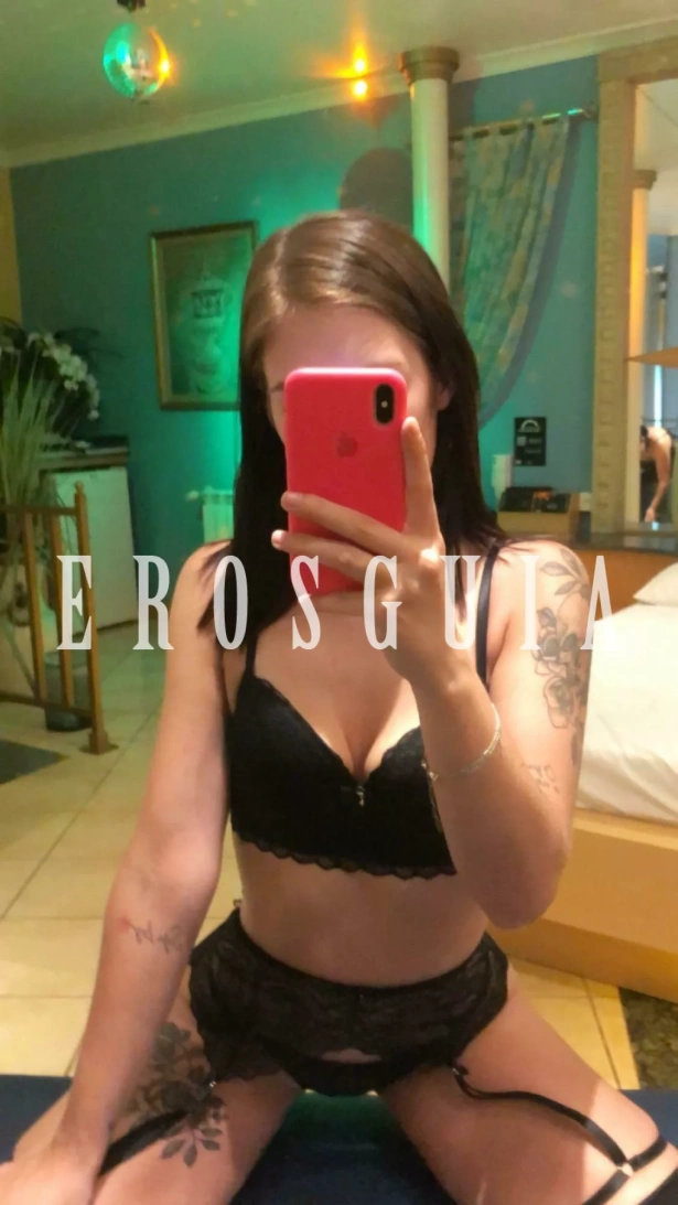 Beijos na boca, Fetichismo, Atenção à casais, Oral com camisinha, Oral sem camisinha, Sado submissa, Garganta profunda, Ejaculação corpo, Namoradinha, Oral até o final, Sado dominadora, Fantasias e figurinos, Massagem erótica, Lingerie, Atenção à deficientes físicos, Despedida de solteiro: garotas de programa em Lajeado