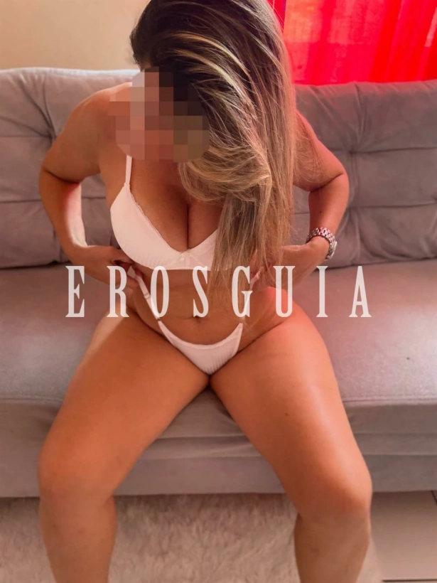 Acompanhantes, Beijos na boca, Fetichismo, Oral sem camisinha