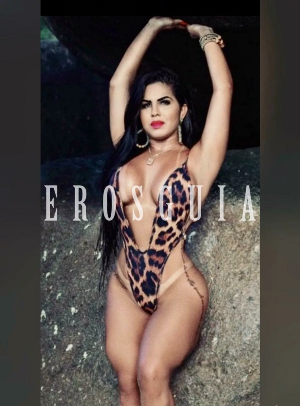 Myrrela vip, vip, uma acompanhante brasileira de 25 a