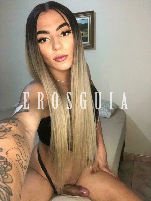 Alice, ice, sou uma acompanhante travesti de 19