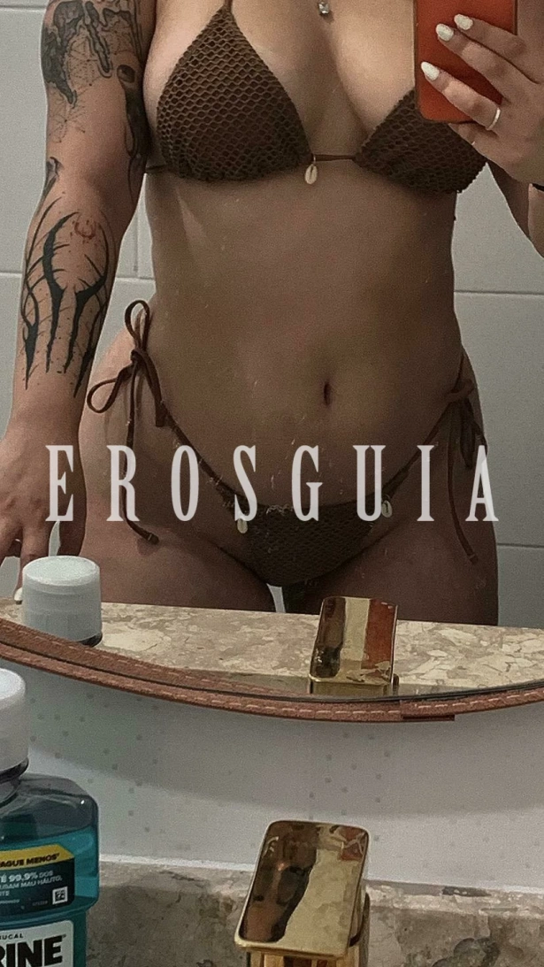 Acompanhantes, Beijos na boca, Fetichismo, Oral sem camisinha
