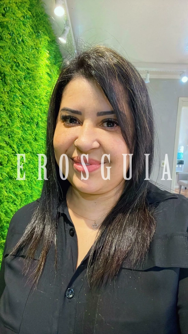 Larissa mello, hamo Larissa Mello e sou uma acompanhant