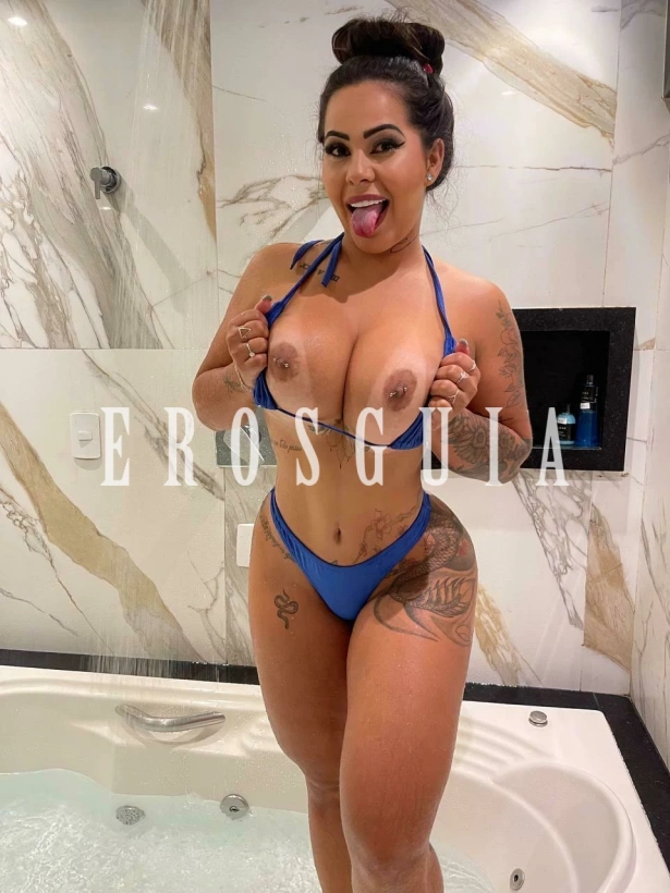 Beijos na boca, Fetichismo, Atenção à casais, Oral com camisinha, Oral sem camisinha, Chuva dourada, Beijo negro, Sexo anal, Garganta profunda, Lésbica, Beijo branco, Ejaculação corpo, Namoradinha, Oral até o final, Duplas, Fantasias e figurinos, Massagem erótica, Trios, Ejaculação facial, Lingerie, Festas i eventos, Atenção à deficientes físicos, Atenção à mulheres, Despedida de solteiro, Orgia, Sexcam: garotas de programa em Salvador