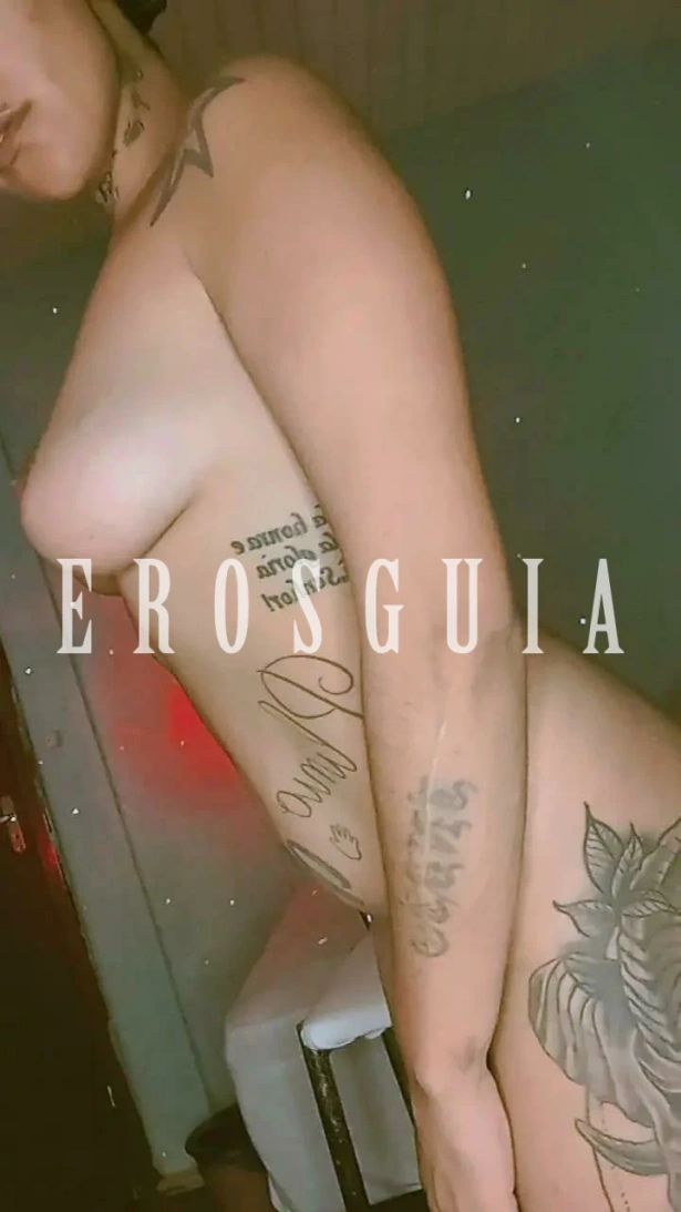 Beijos na boca, Oral com camisinha, Oral sem camisinha, Garganta profunda, Lésbica, Namoradinha, Oral até o final, Duplas, Massagem erótica, Trios, Atenção à deficientes físicos, Atenção à mulheres: garotas de programa em Curitiba