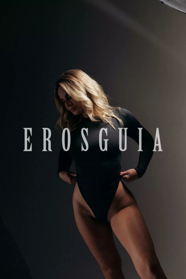 Namoradinha, Lingerie: garotas de programa em Curitiba