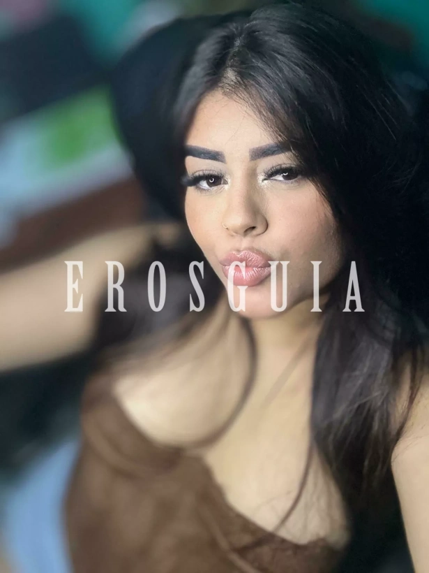 Acompanhantes, Beijos na boca, Fetichismo, Oral com camisinha