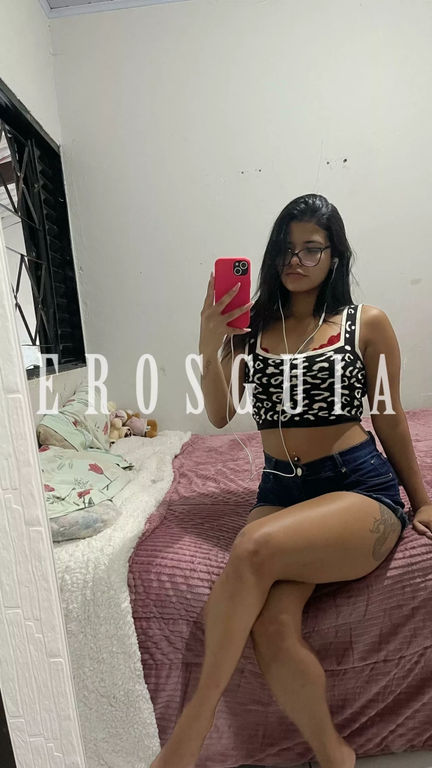 Beijos na boca, Fetichismo, Atenção à casais, Oral com camisinha, Namoradinha, Sado dominadora, Fantasias e figurinos, Lingerie, Atenção à deficientes físicos, Despedida de solteiro: garotas de programa em Uberlândia