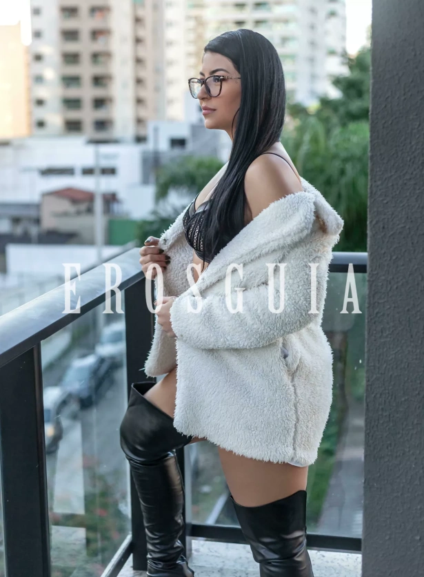 Leticia, ticia, tenho 26 anos sou gaúcha e estou