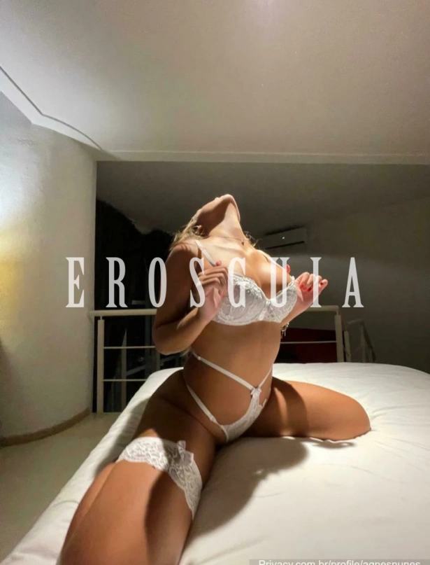 Beijos na boca, Fetichismo, Atenção à casais, Oral com camisinha, Oral sem camisinha, Sexo anal, Garganta profunda, Lésbica, Oral até o final, Massagem erótica, Atenção à deficientes físicos, Atenção à mulheres, Despedida de solteiro, Sexcam: garotas de programa em Divinópolis