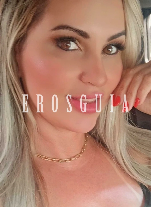 Beijos na boca, Namoradinha, Atenção à deficientes físicos: garotas de programa em Recife