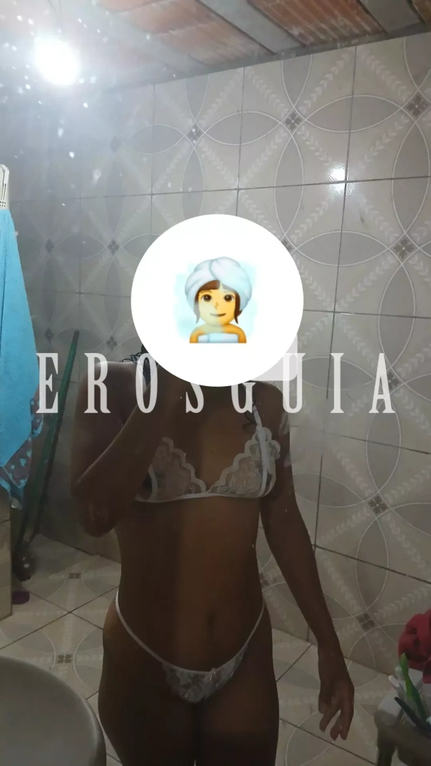 Preta leonina, acompanhante em Colatina