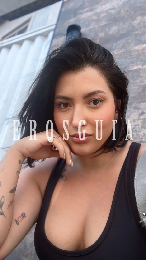 Mel, ome é Mel e sou uma acompanhante brasil