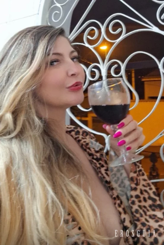 stories-slider-content