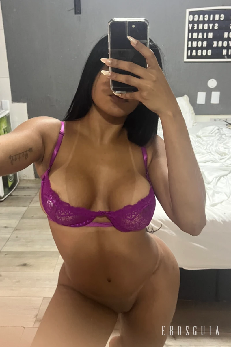 stories-slider-content