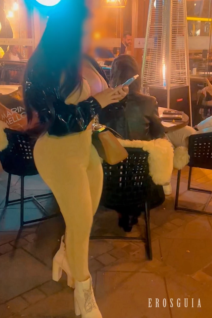 stories-slider-content