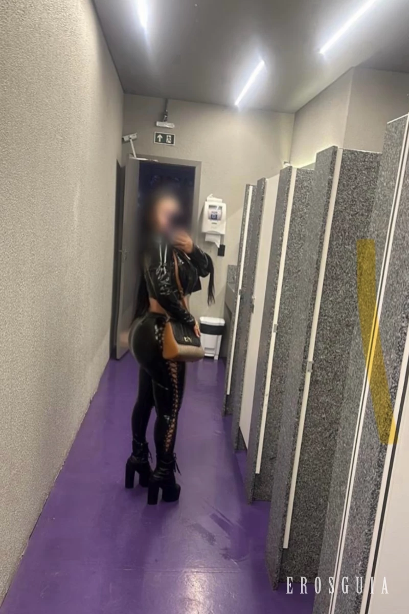 stories-slider-content