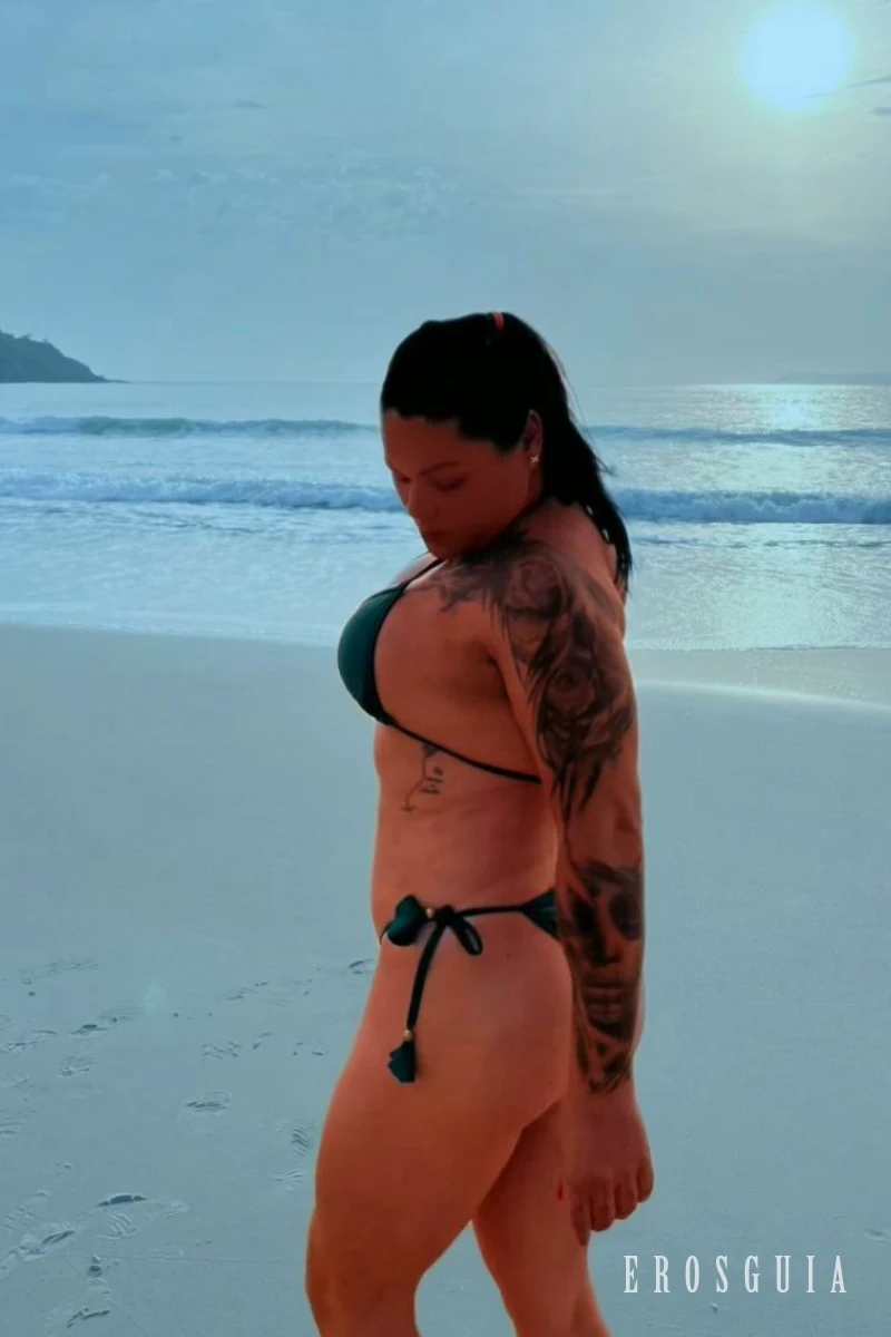 stories-slider-content